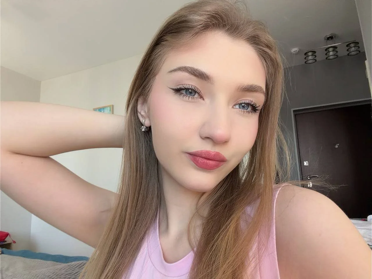XXX Porn Photo of Nude AveryBerkson 16