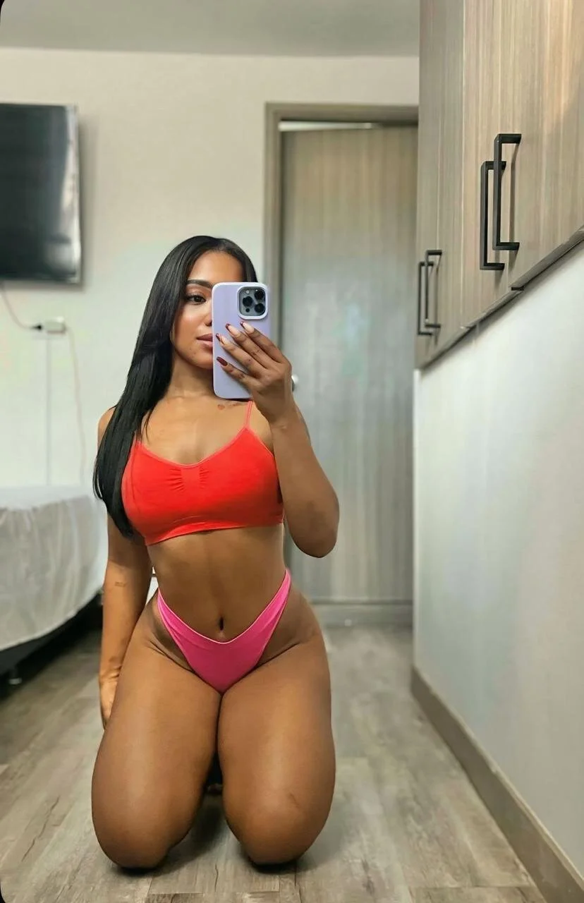 XXX Porn Photo of Nude Coraline_noir 14