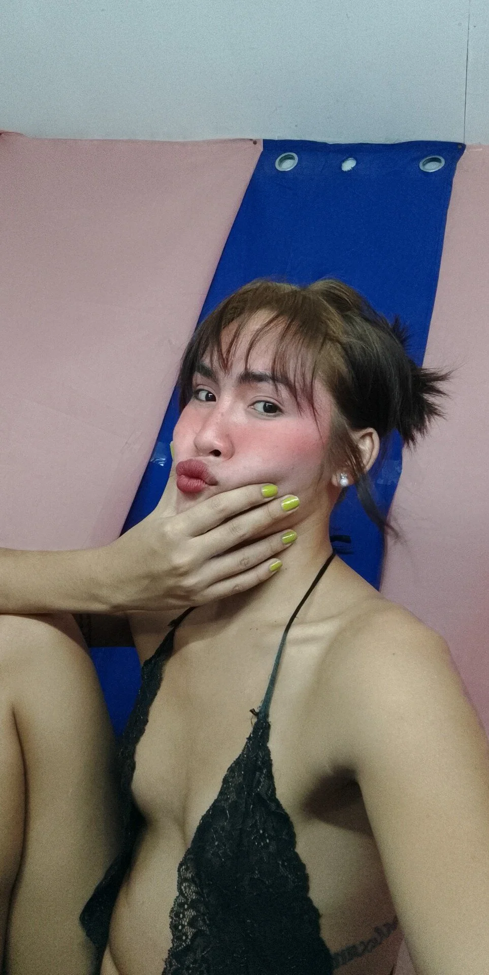 XXX Porn Photo of Nude furbbygwapa 1