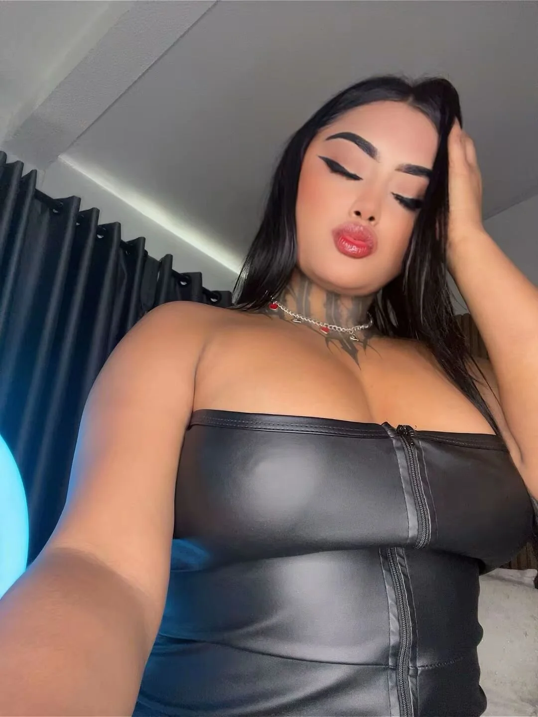 XXX Porn Photo of Nude hilary_harvey 1