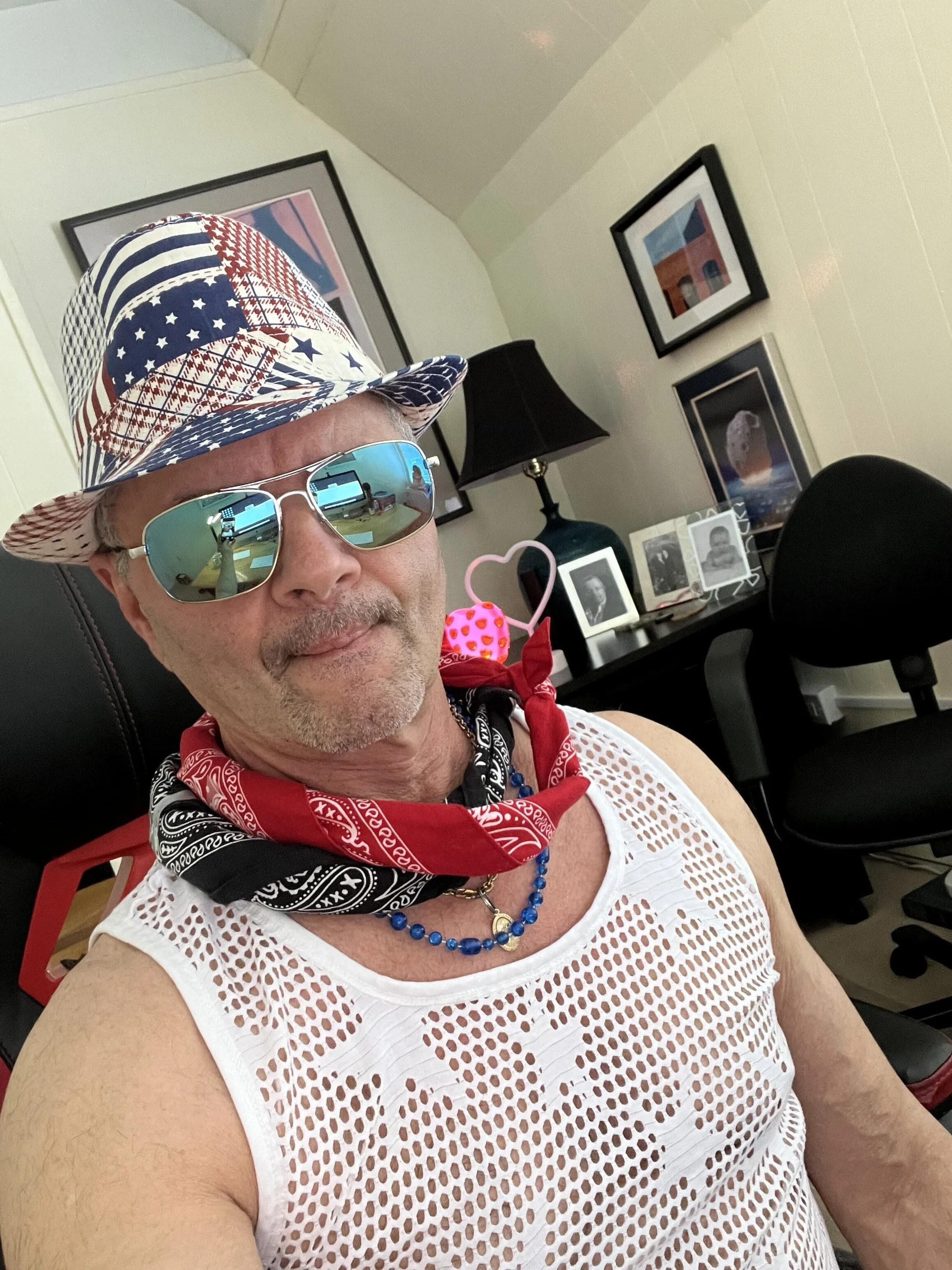 XXX Porn Photo of Nude hotdadbod 247