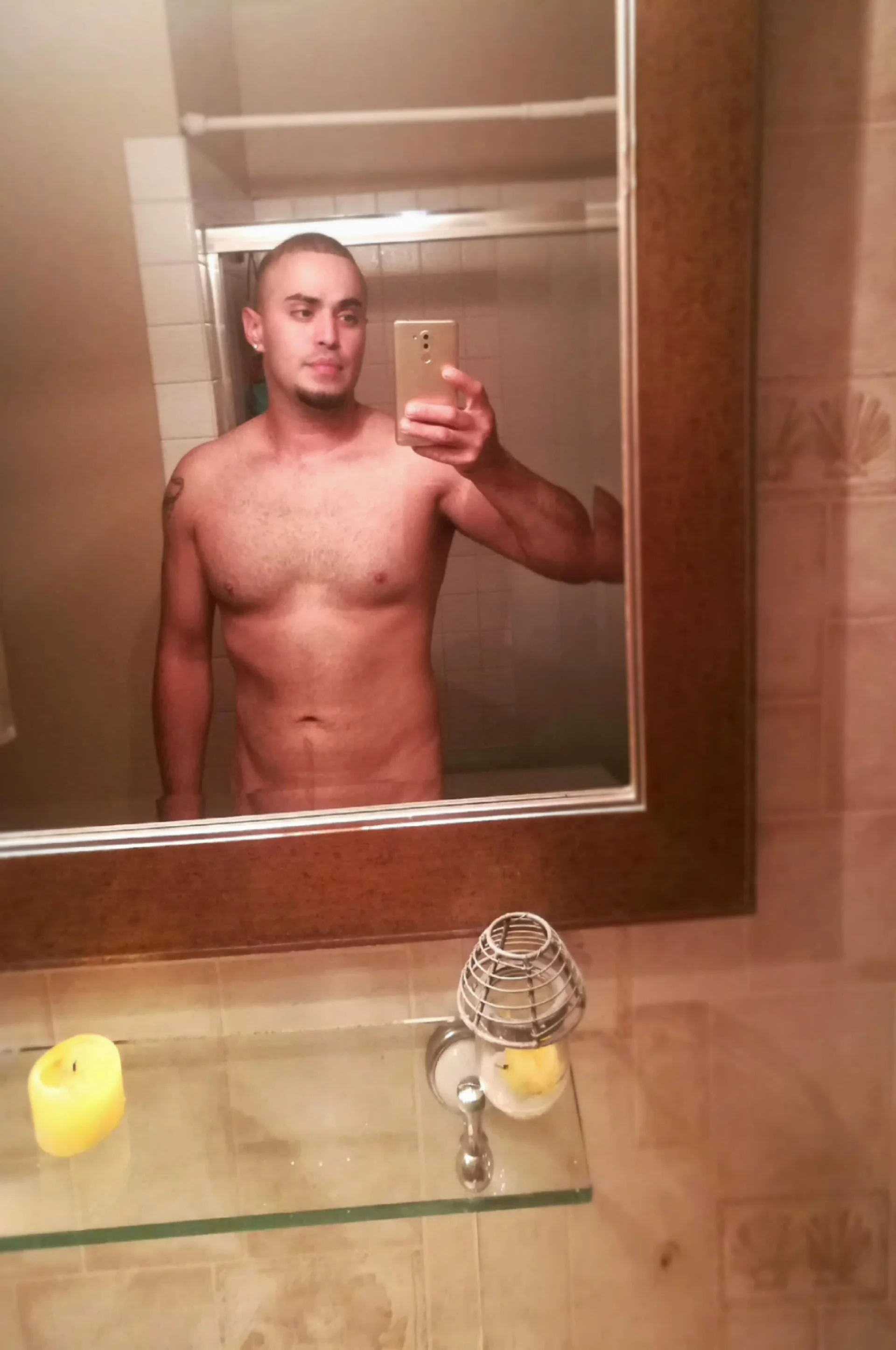 XXX Porn Photo of Nude Gentlemanwitathickdick 5