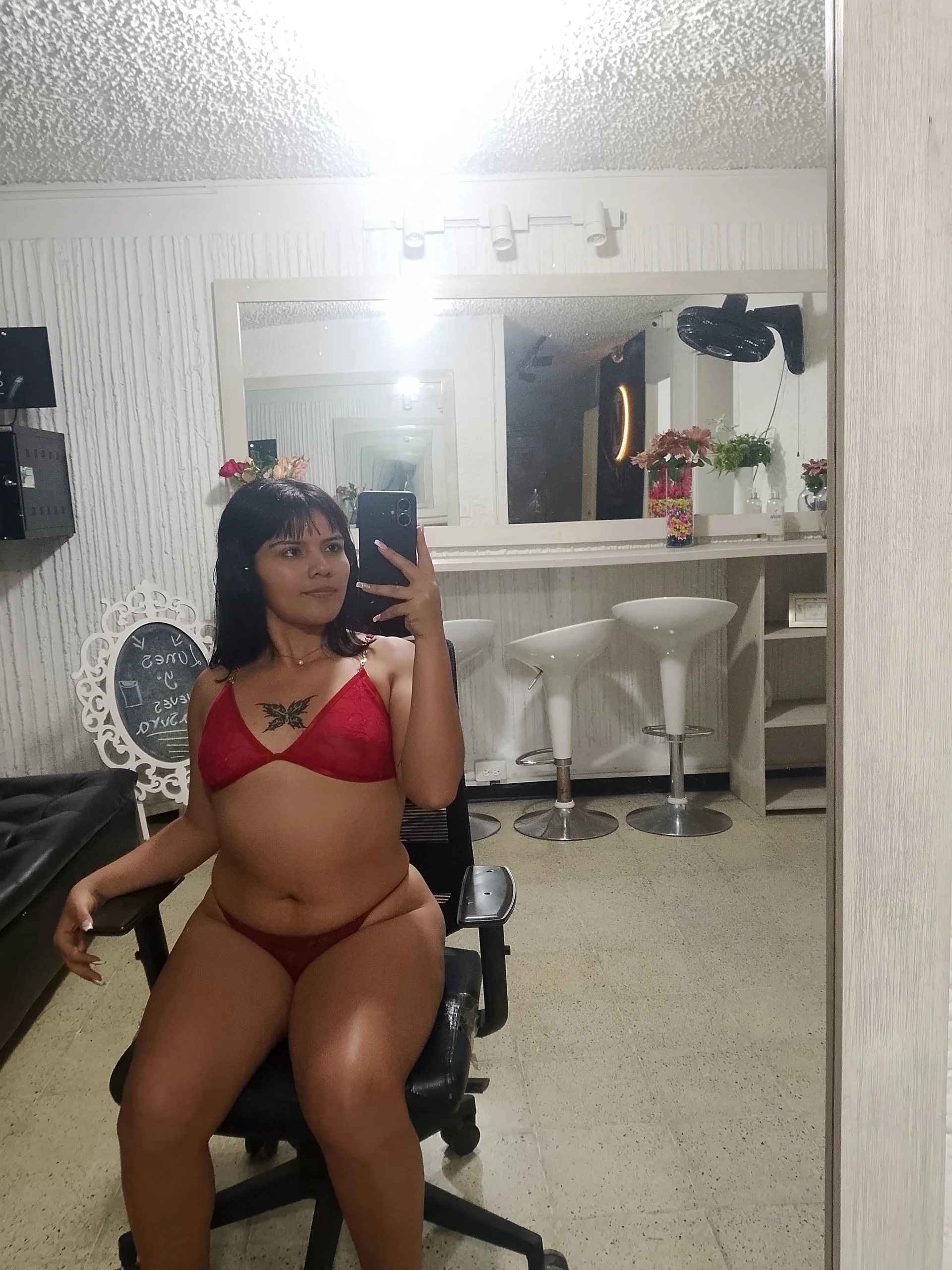 XXX Porn Photo of Nude Thaliaa_Lopez 1