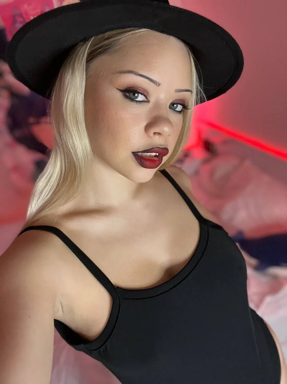 XXX Porn Photo of Nude VixenMia 61