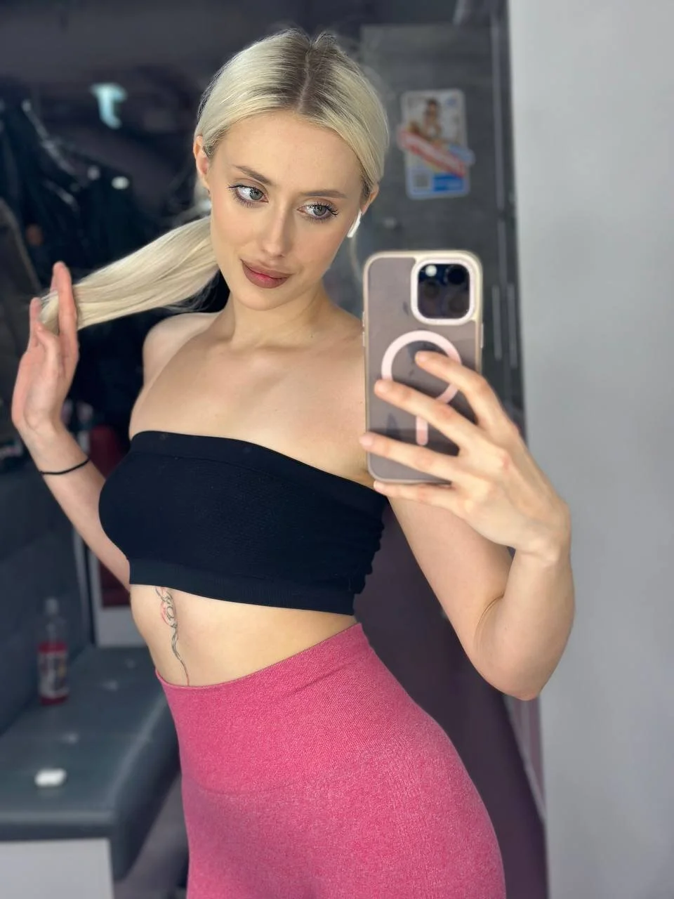 XXX Porn Photo of Nude LoryWood 6