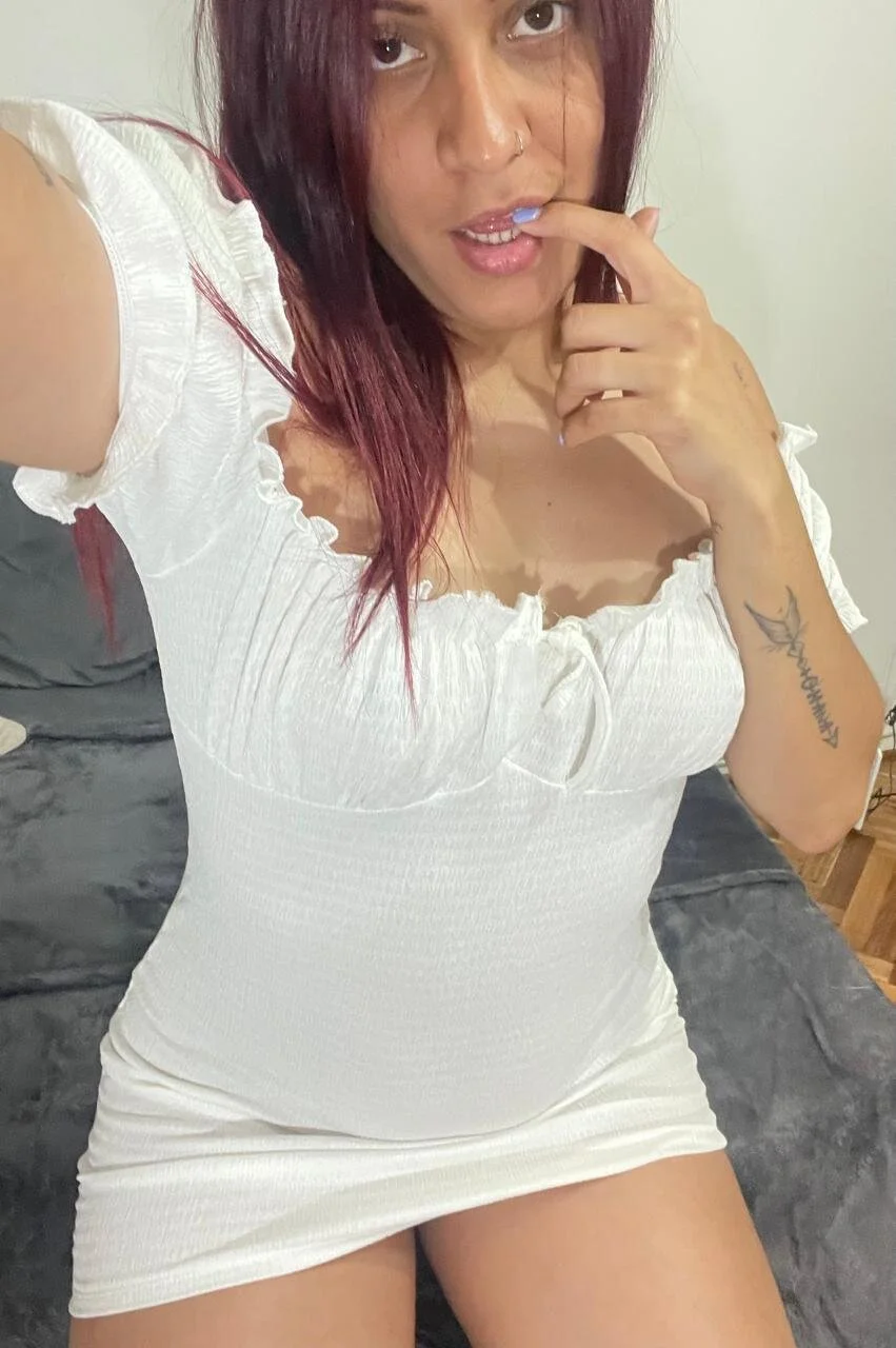 XXX Porn Photo of Nude camilawetwet 3