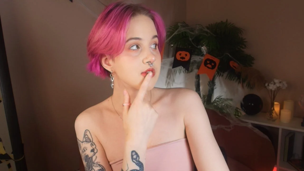 XXX Porn Photo of Nude luna_son 4