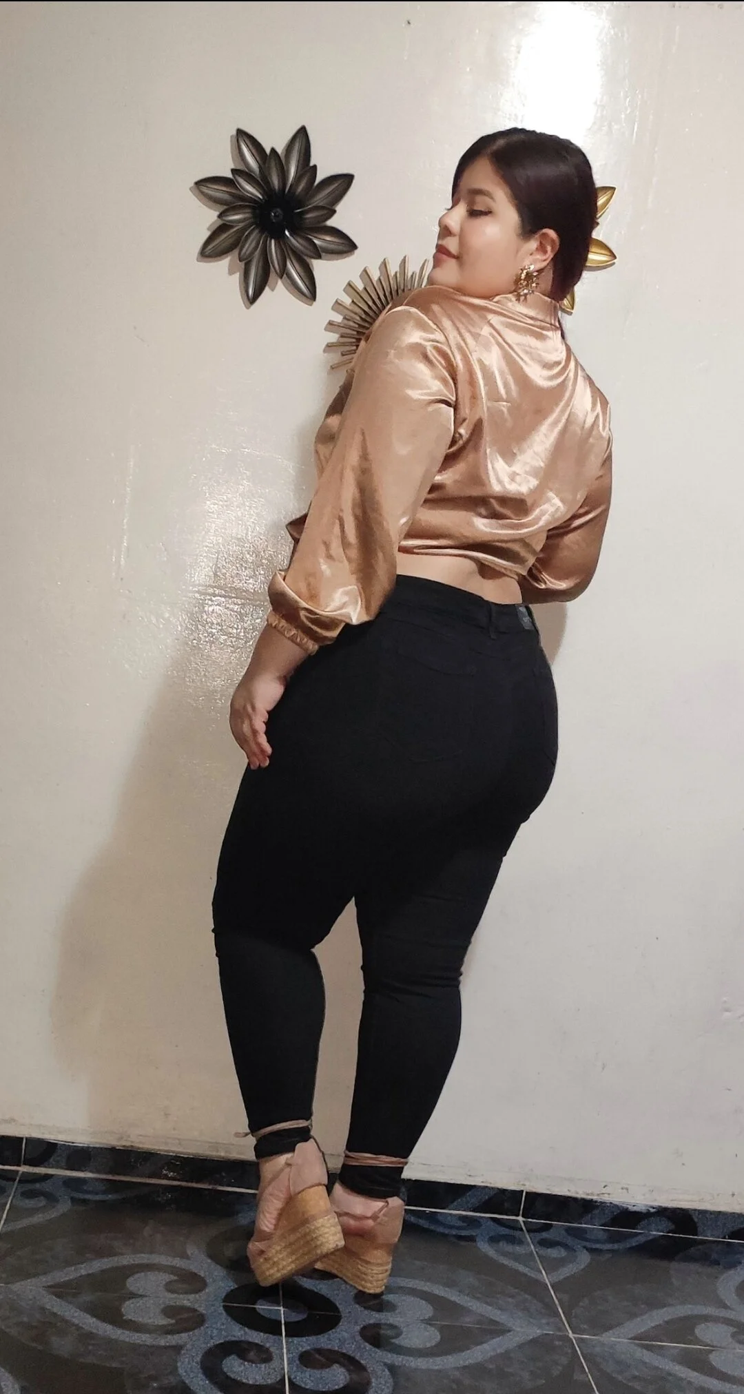 Scarlett_grey1