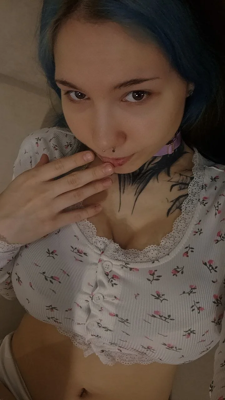 XXX Porn Photo of Nude RenVeyra 15