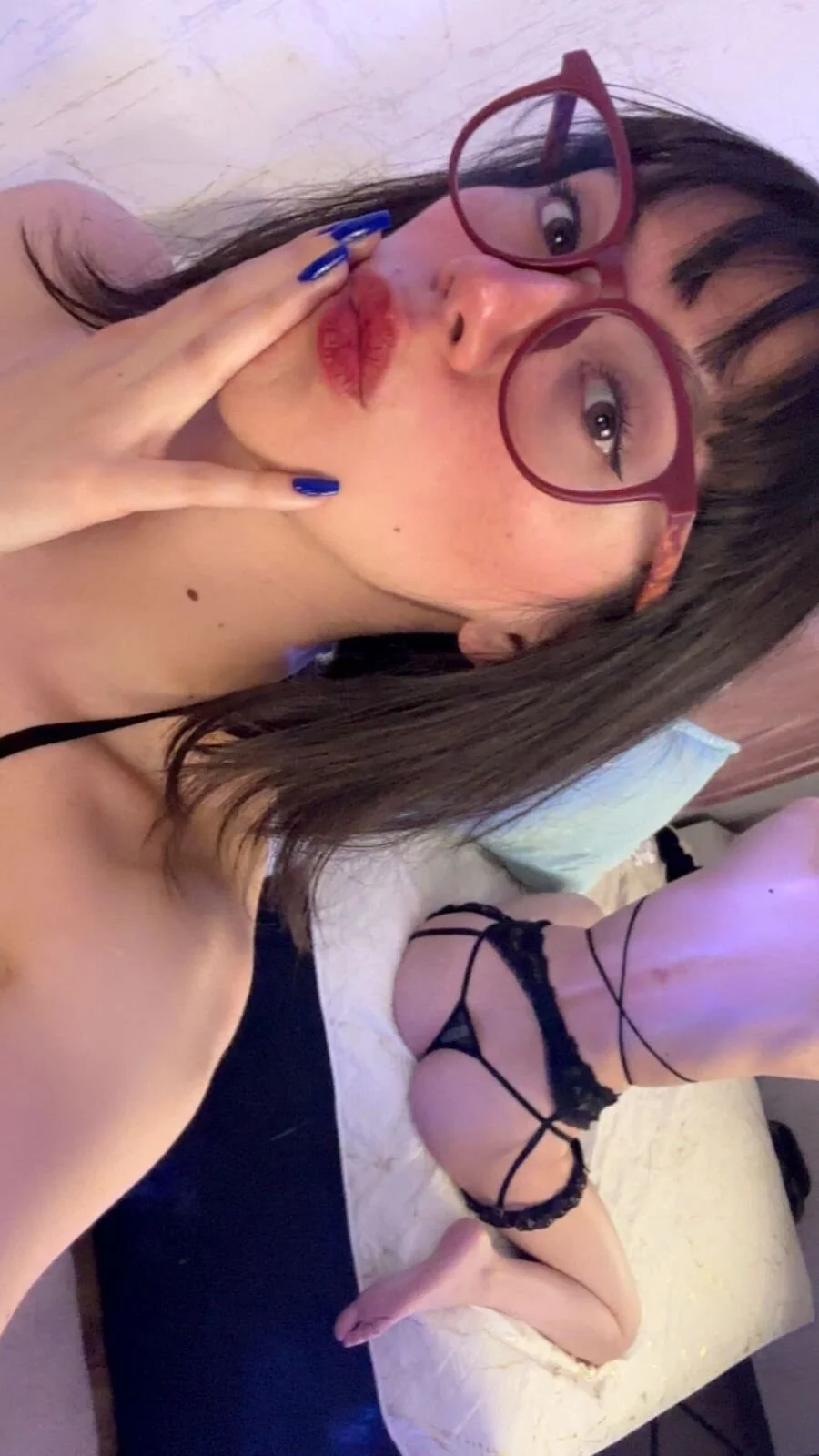 XXX Porn Photo of Nude Alis_Roze 9