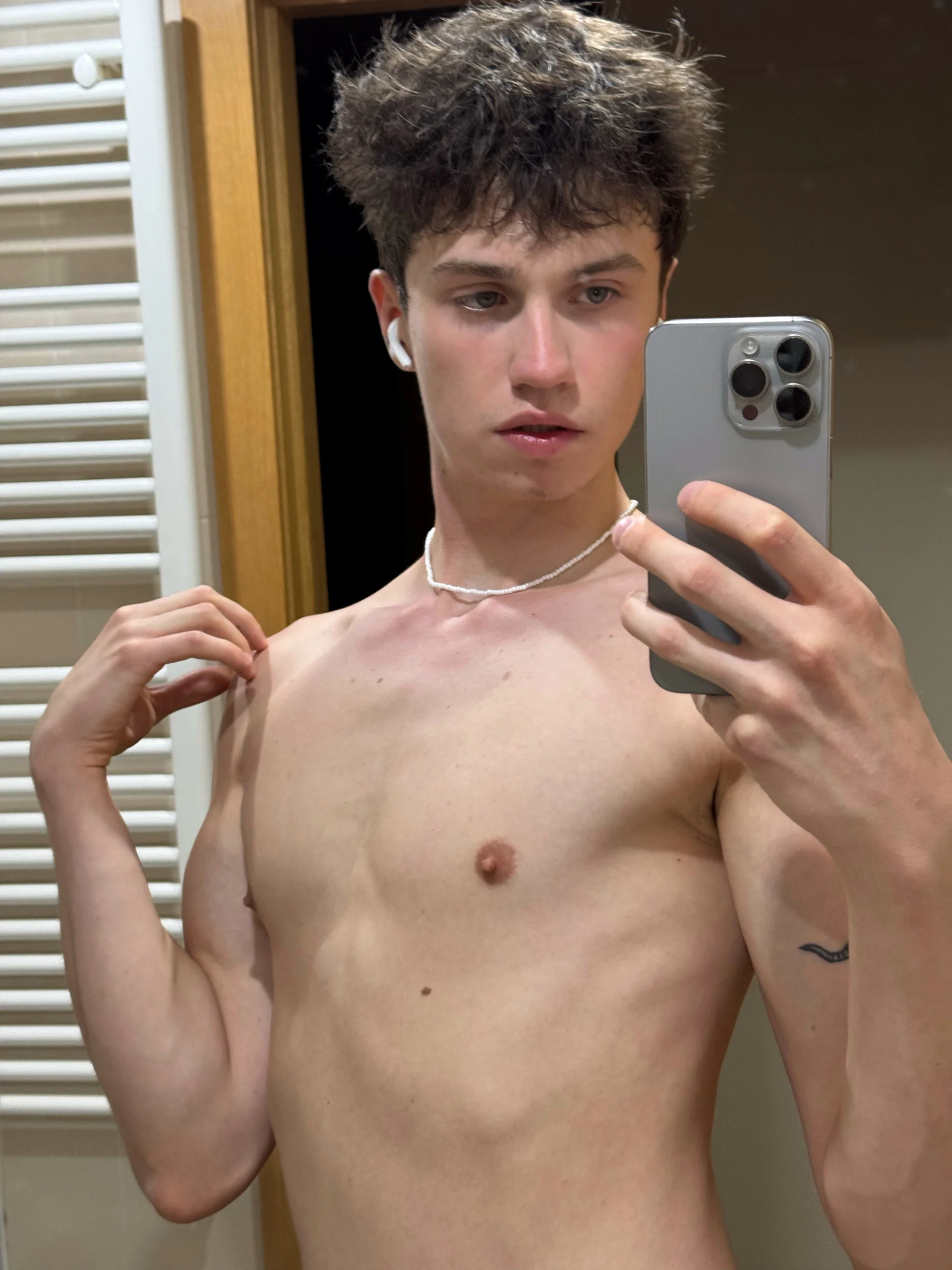 XXX Porn Photo of Nude Ethanaox 4