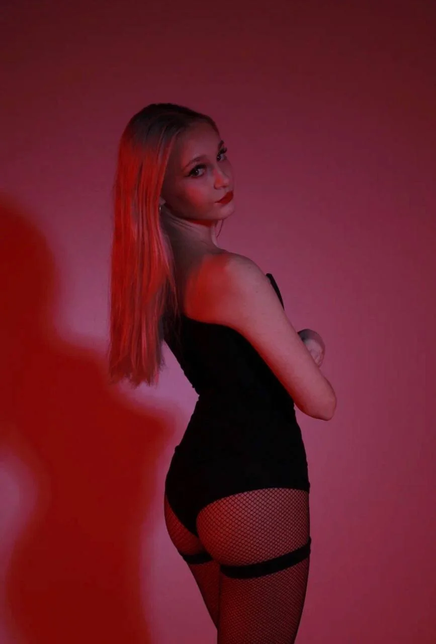 XXX Porn Photo of Nude yer_gara 12