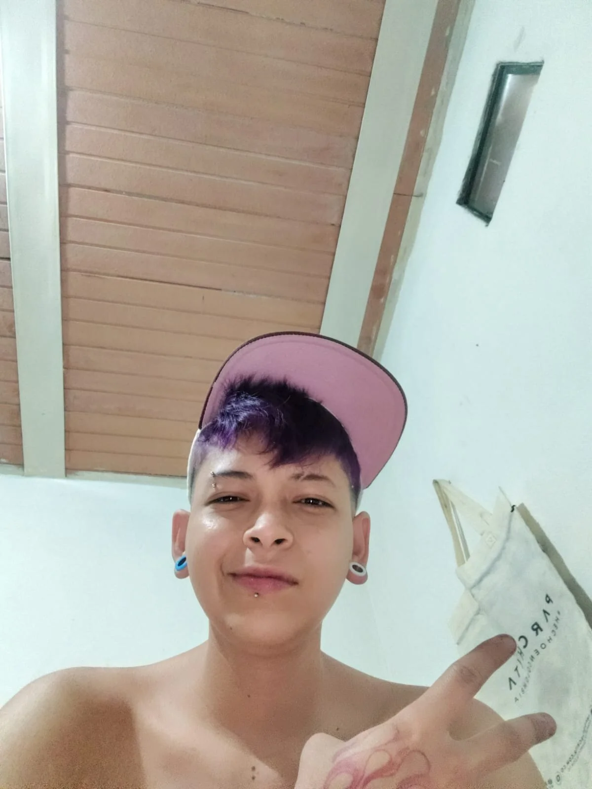 XXX Porn Photo of Nude Liam_iker 4