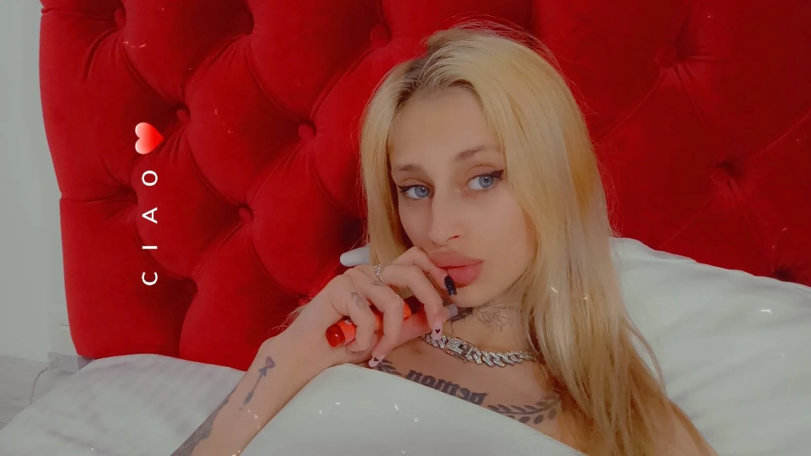 XXX Porn Photo of Nude I_amLolla 11