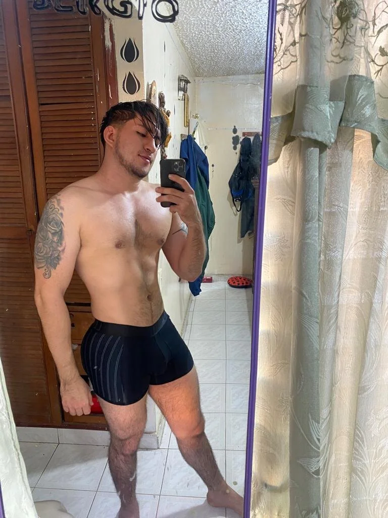 XXX Porn Photo of Nude JasonGray96 1
