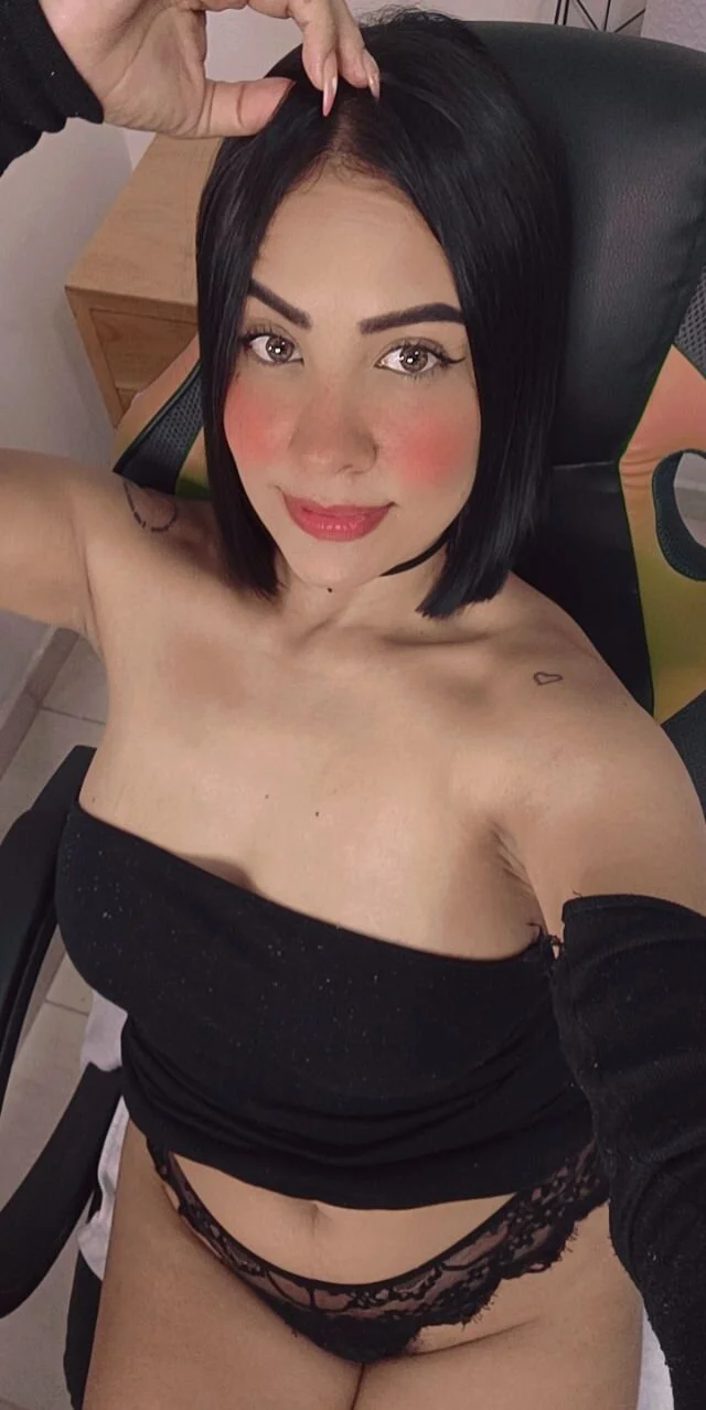 XXX Porn Photo of Nude roseliam25 3
