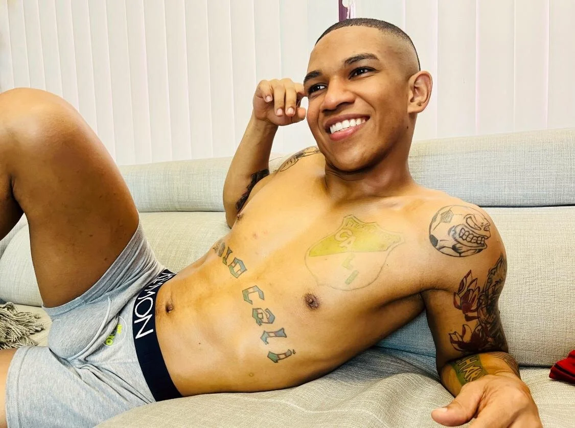 XXX Porn Photo of Nude mcmax_huge 6