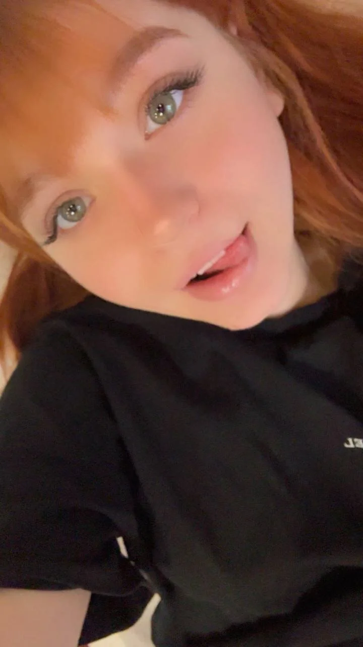 XXX Porn Photo of Nude KatheyMichelfelder 25