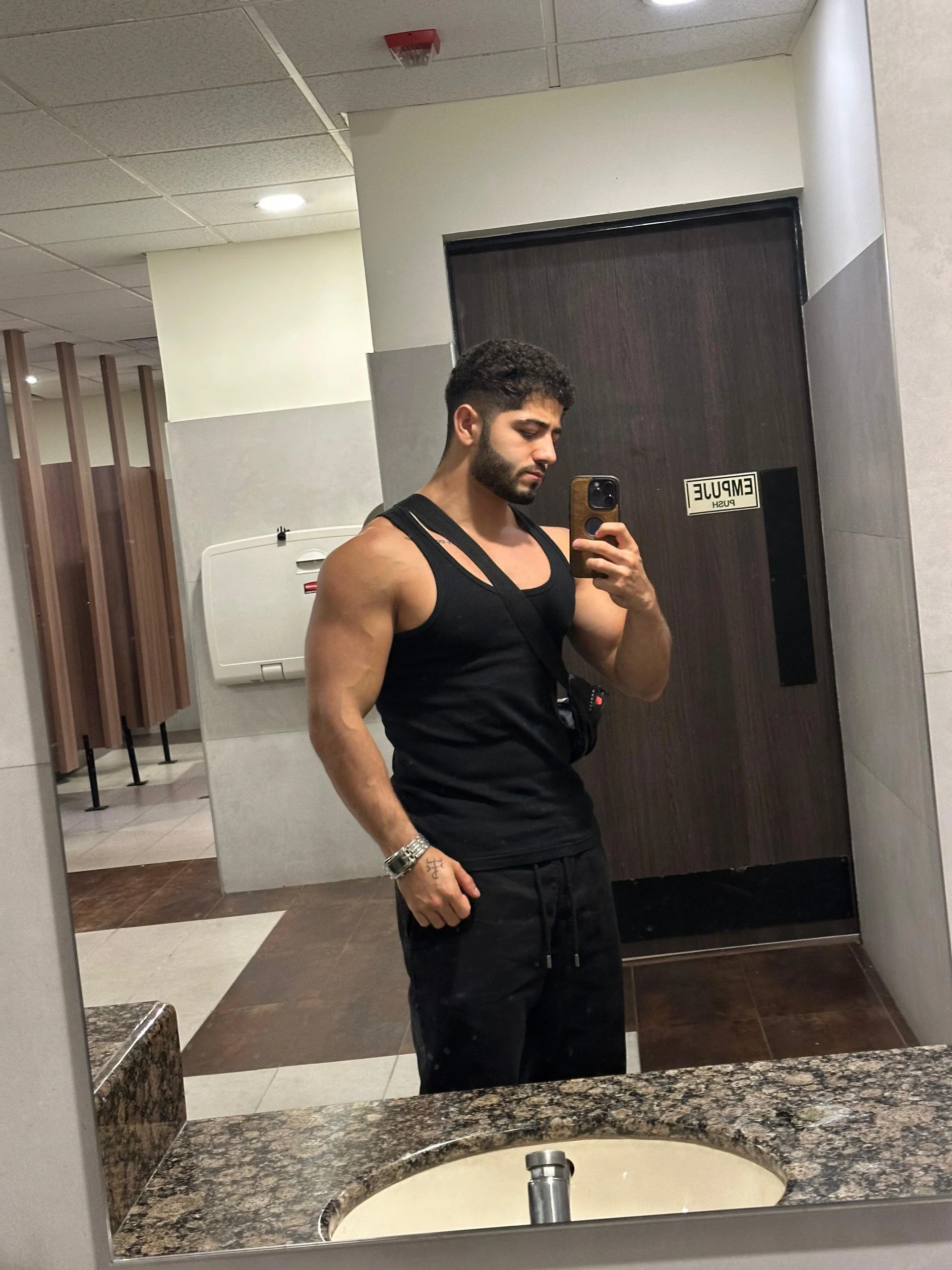 XXX Porn Photo of Nude Thiago_moretti 7