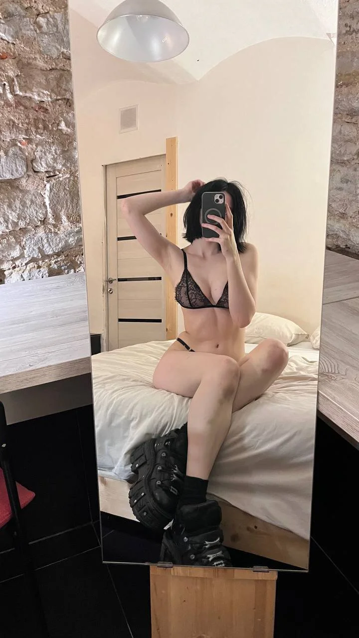 XXX Porn Photo of Nude LisaBVS 5