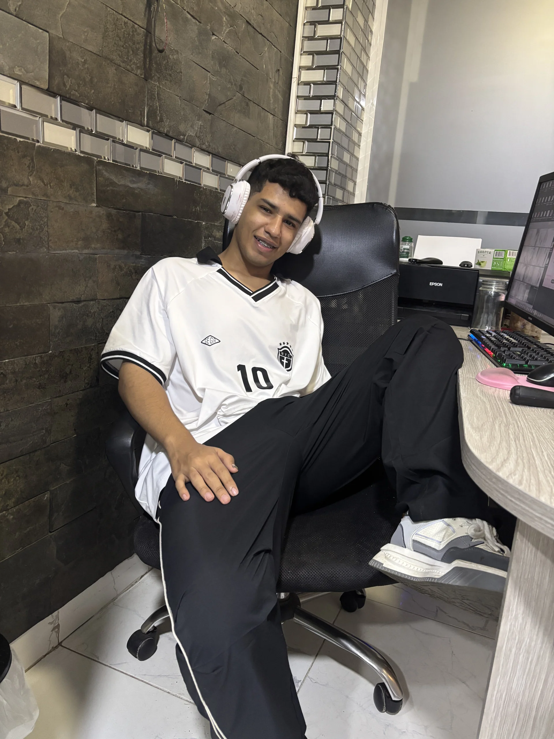 XXX Porn Photo of Nude Santiago_Foxx 7