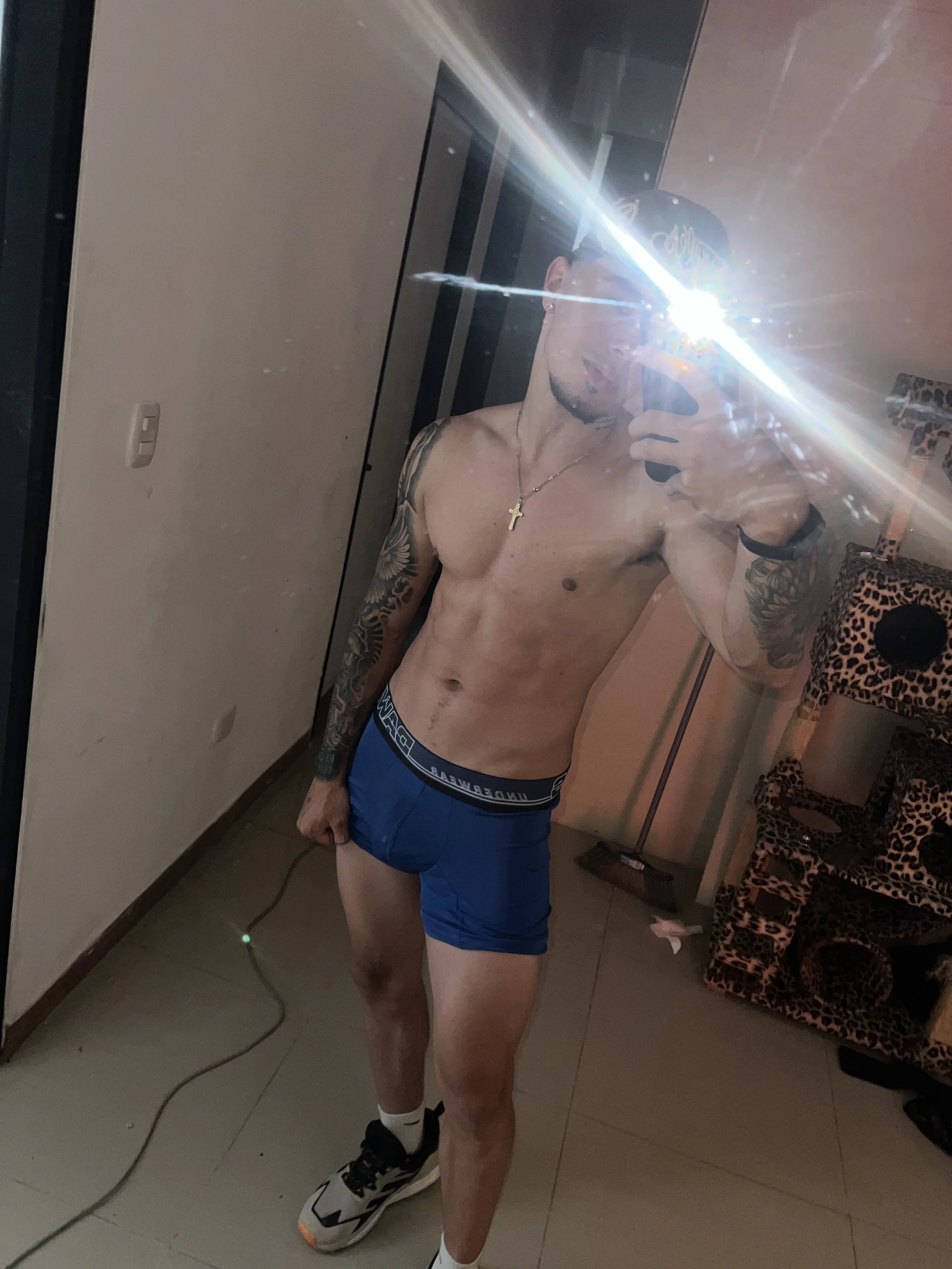 XXX Porn Photo of Nude iNoah_sins 2