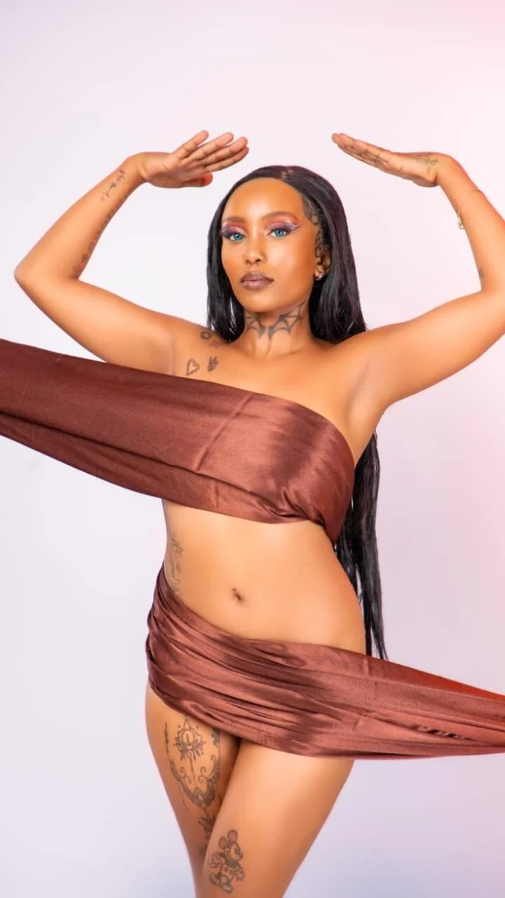 XXX Porn Photo of Nude Kinky_sinner 2