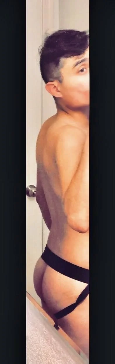 XXX Porn Photo of Nude lRainbowBoy 10