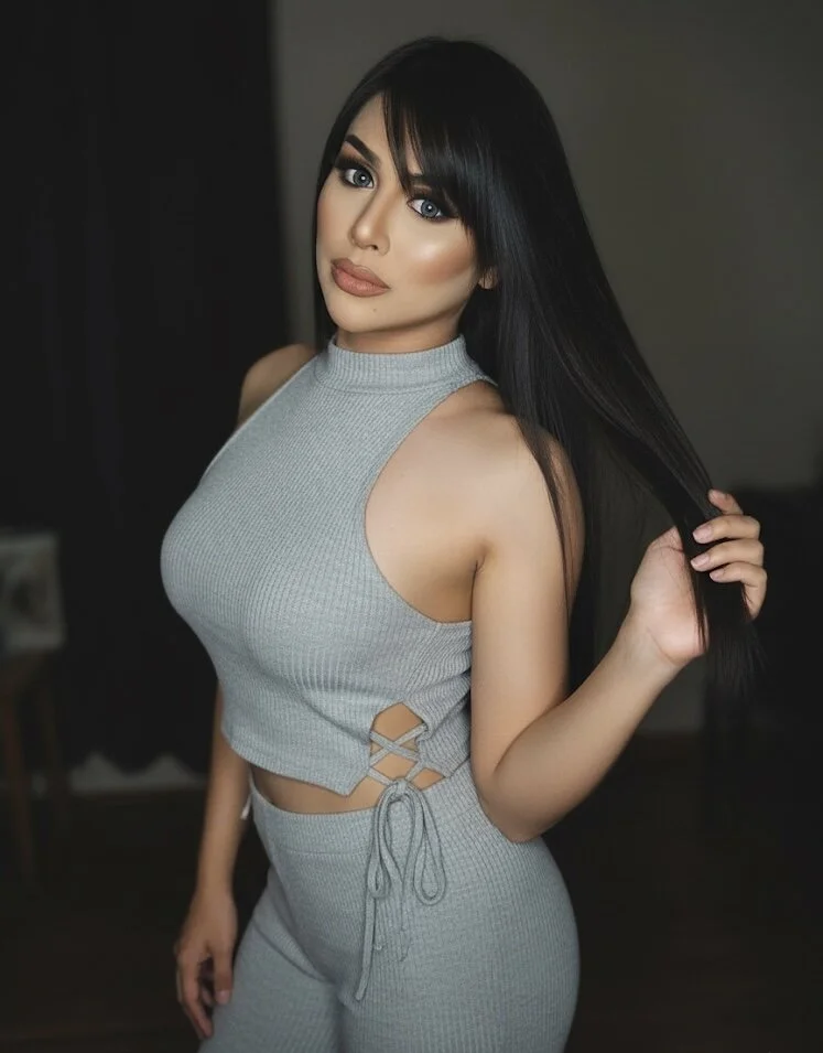 XXX Porn Photo of Nude SelenaHermosaMistress 9