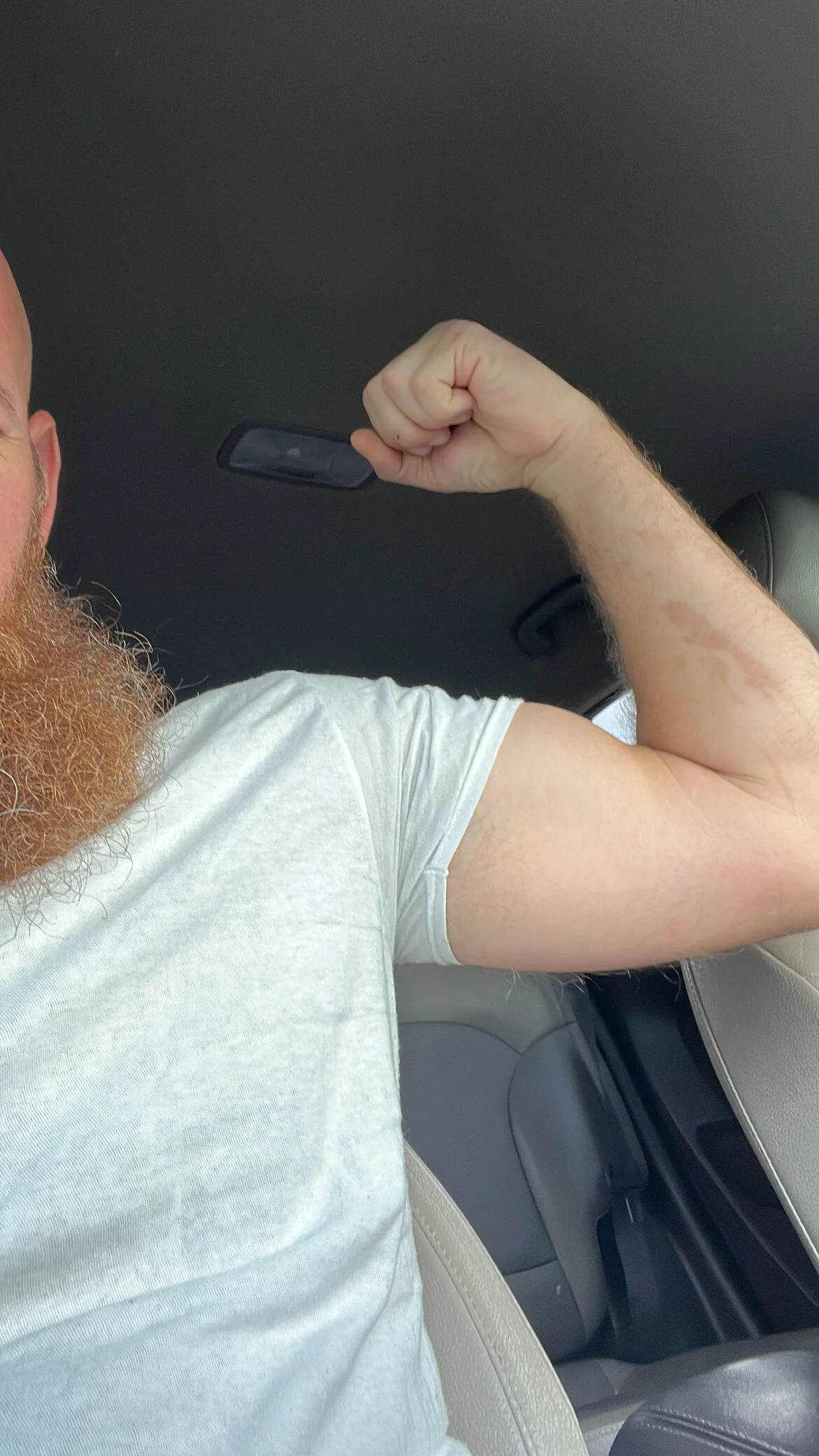 XXX Porn Photo of Nude 32XRedBeard 6