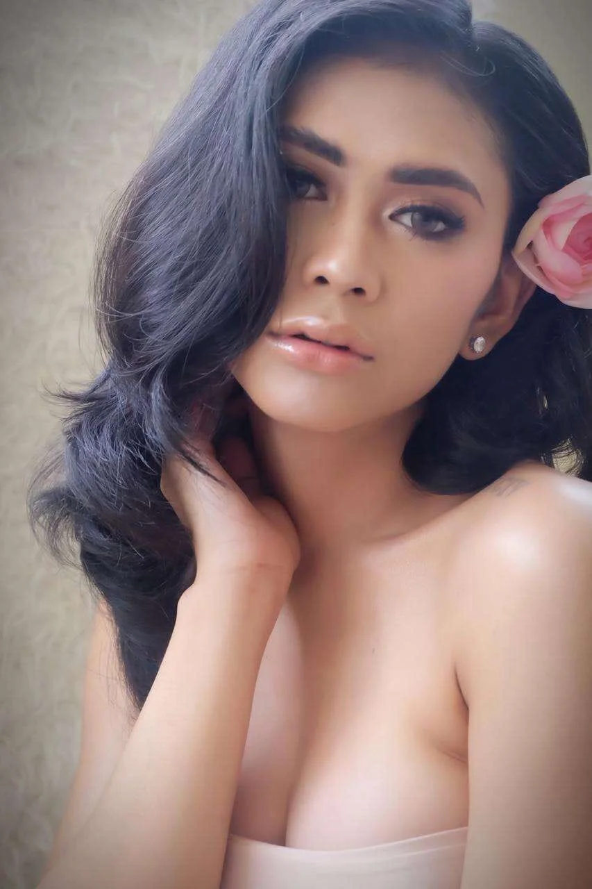 XXX Porn Photo of Nude ts_sarahhLove 38