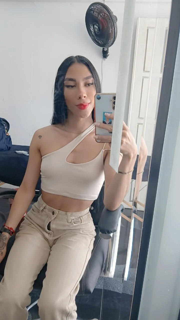 XXX Porn Photo of Nude electra_hamilton 12
