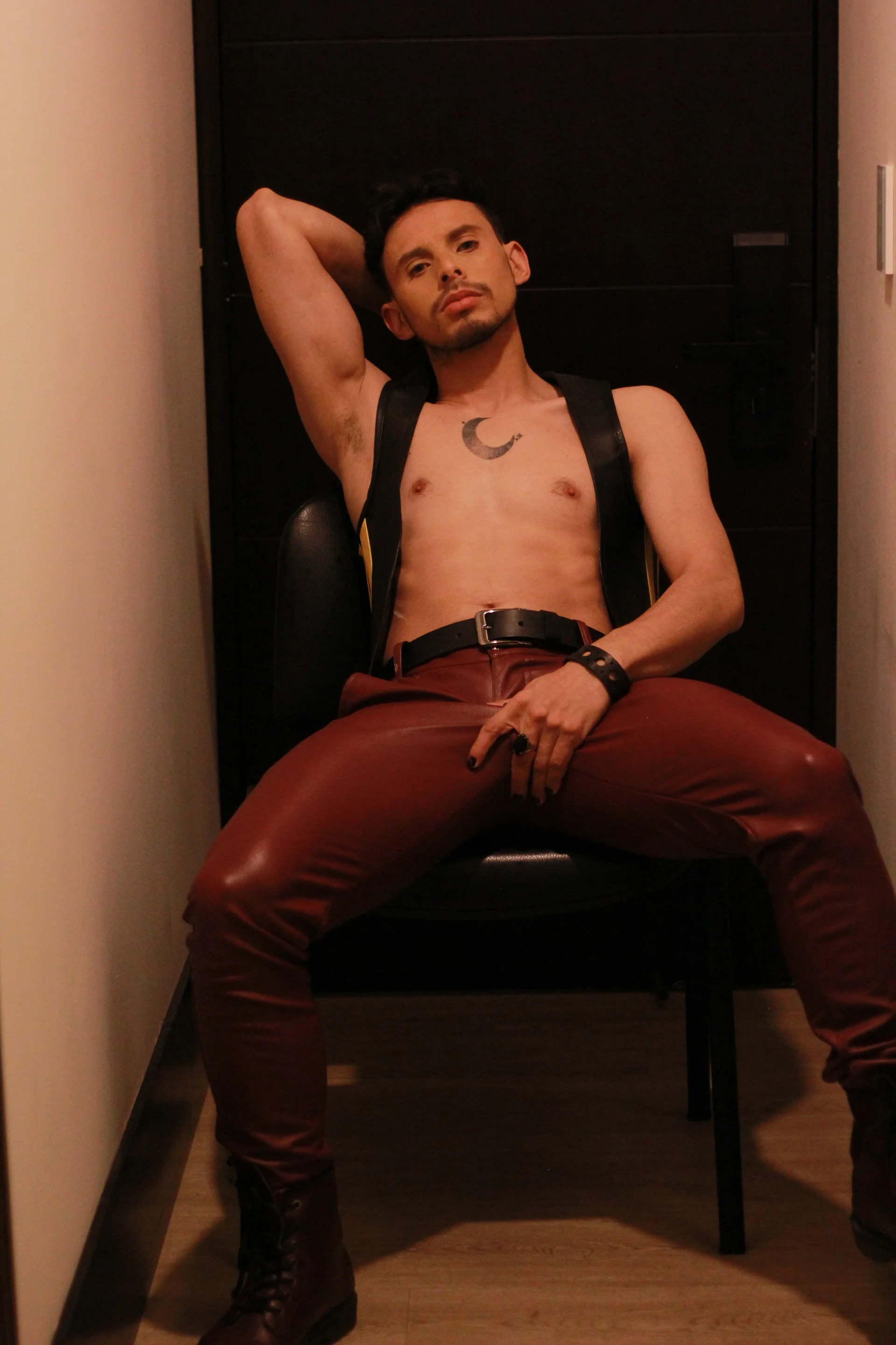 XXX Porn Photo of Nude Thom_sam_ 28