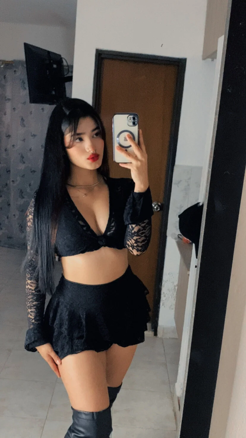 XXX Porn Photo of Nude charlotte_9999 183
