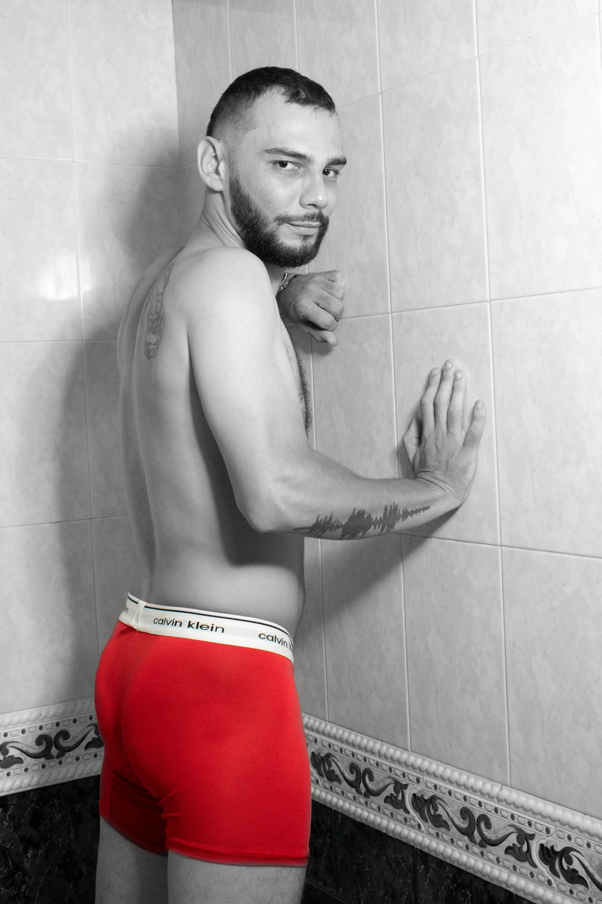 XXX Porn Photo of Nude juan_bigdick 24