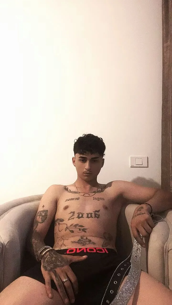 XXX Porn Photo of Nude HotIris 2
