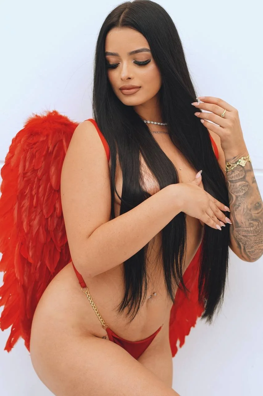 XXX Porn Photo of Nude BustyAngelXXX 4