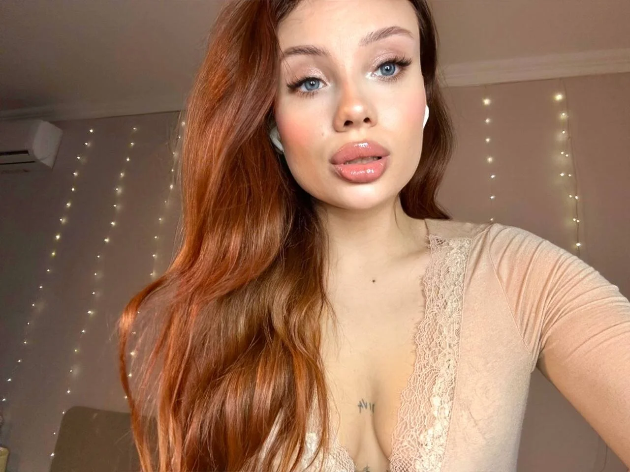 XXX Porn Photo of Nude Emmanuelleee 1