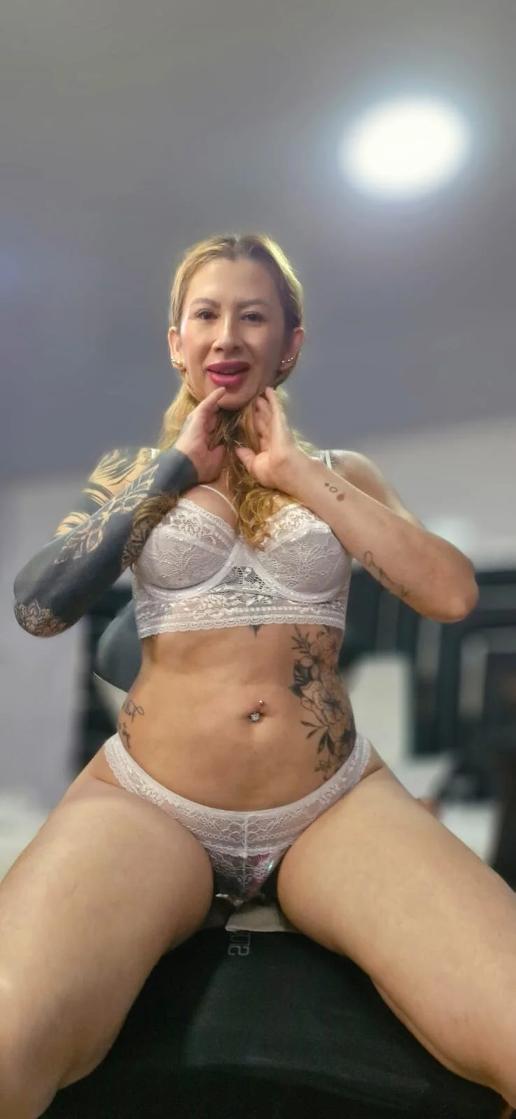 XXX Porn Photo of Nude Ladyy_Scarlett 326