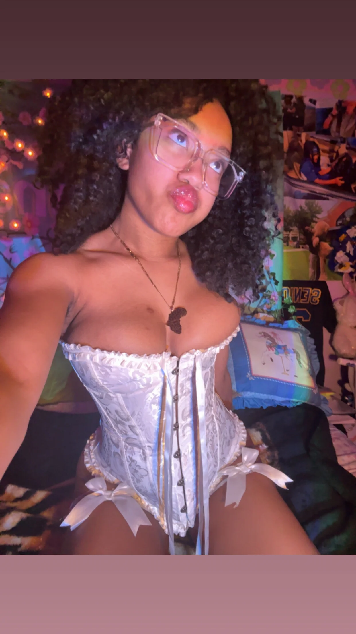XXX Porn Photo of Nude lifeoftt_19xx 465