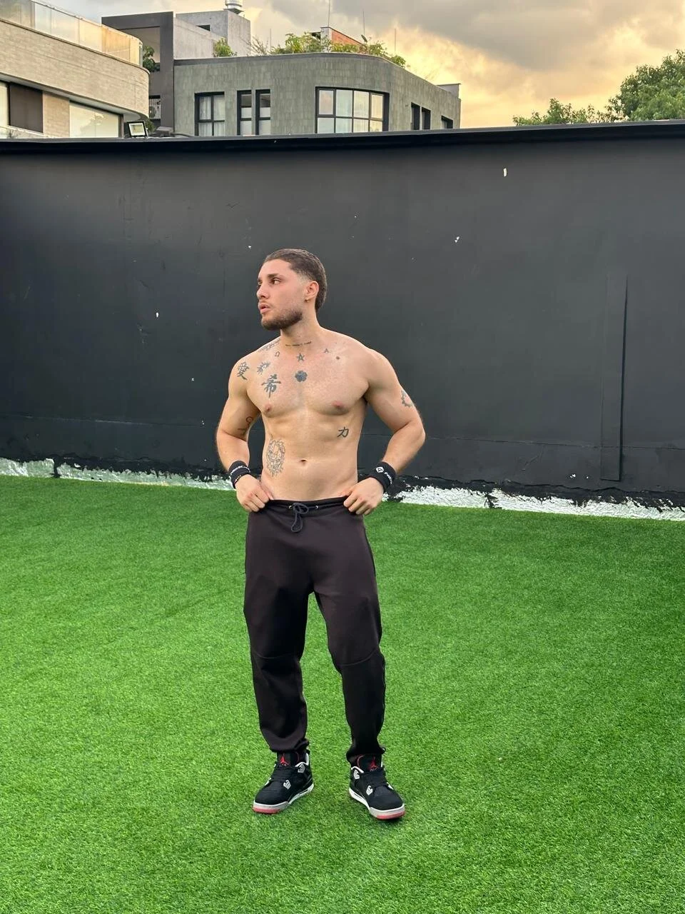 XXX Porn Photo of Nude King_meruem 8