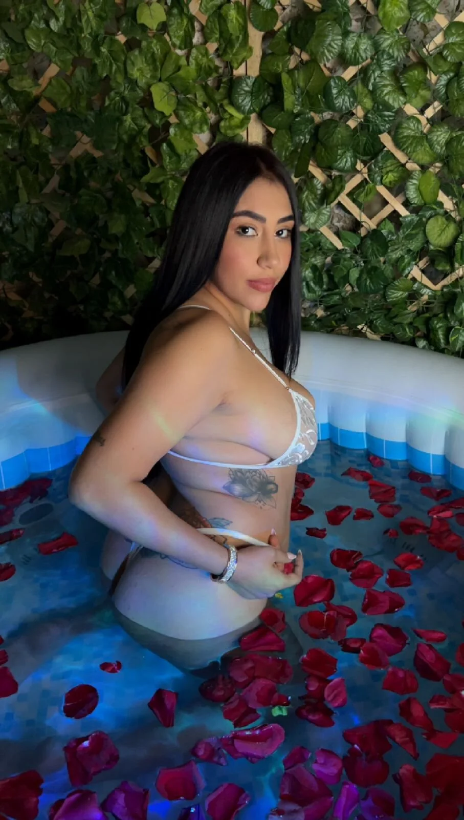 XXX Porn Photo of Nude Lunna_boobs 10