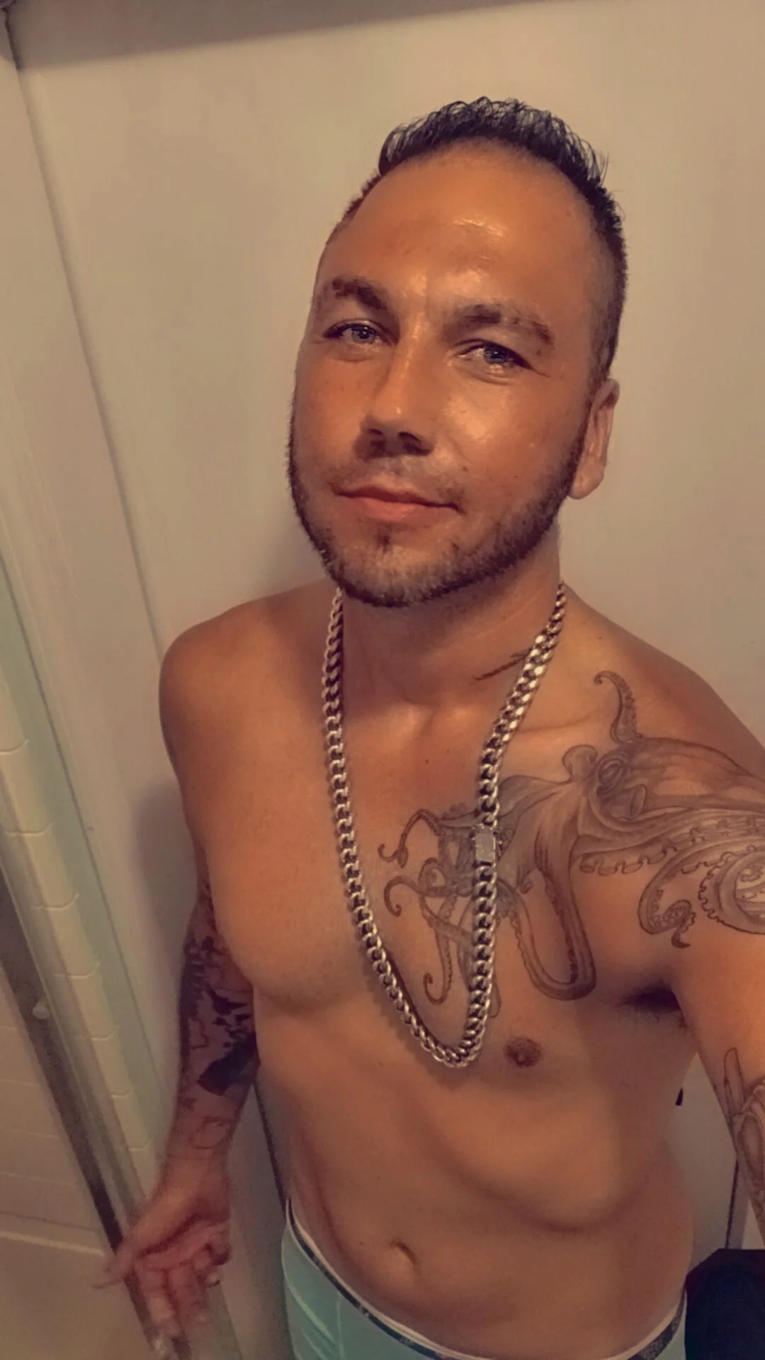 XXX Porn Photo of Nude GunnerDownz 26