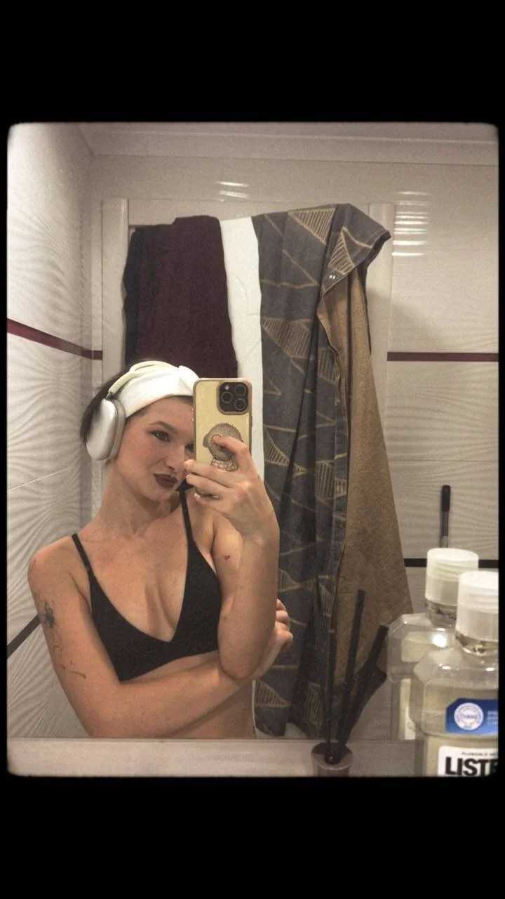 XXX Porn Photo of Nude RiaFoxHi 3