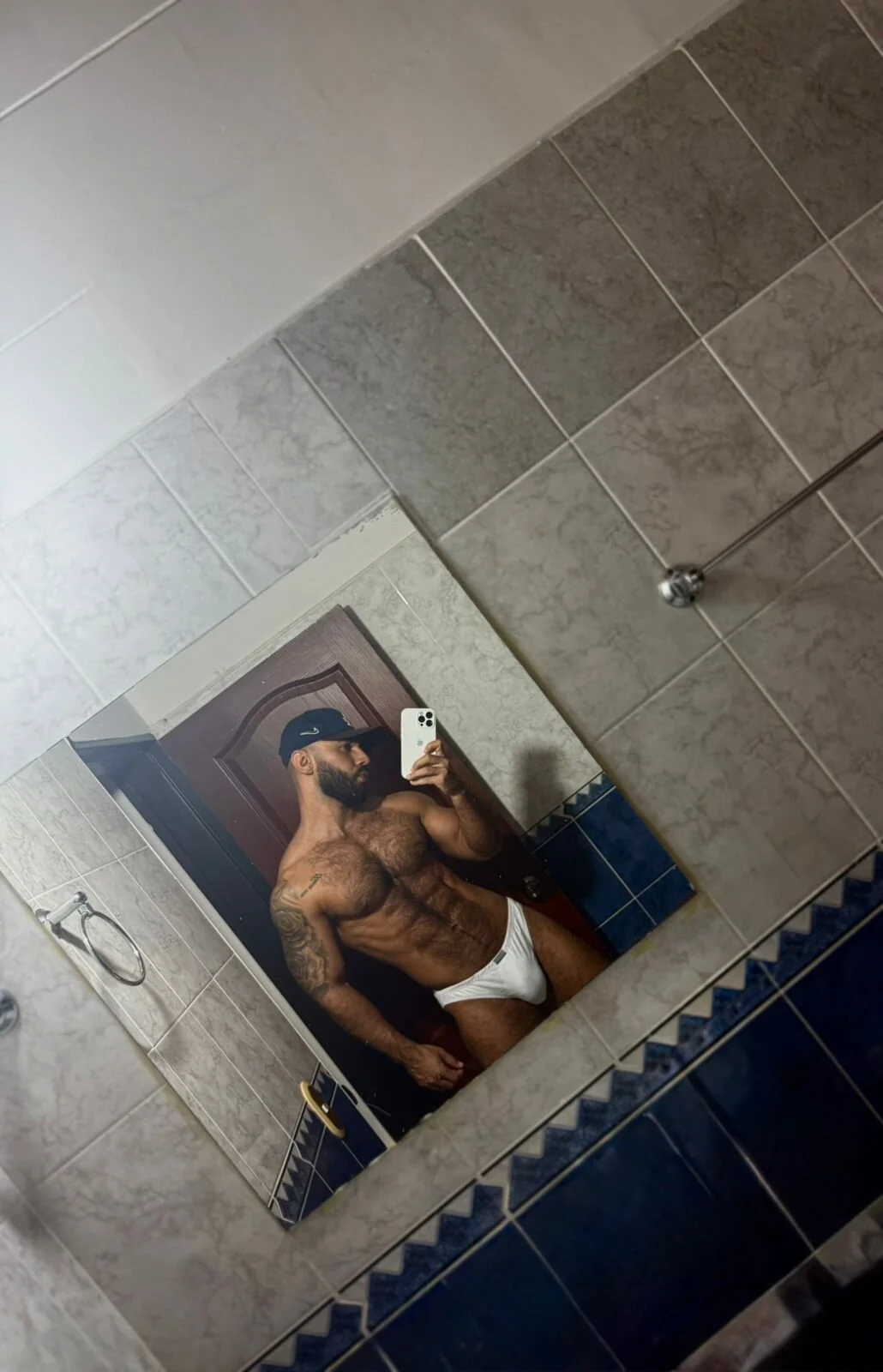 XXX Porn Photo of Nude tomy_scott 3