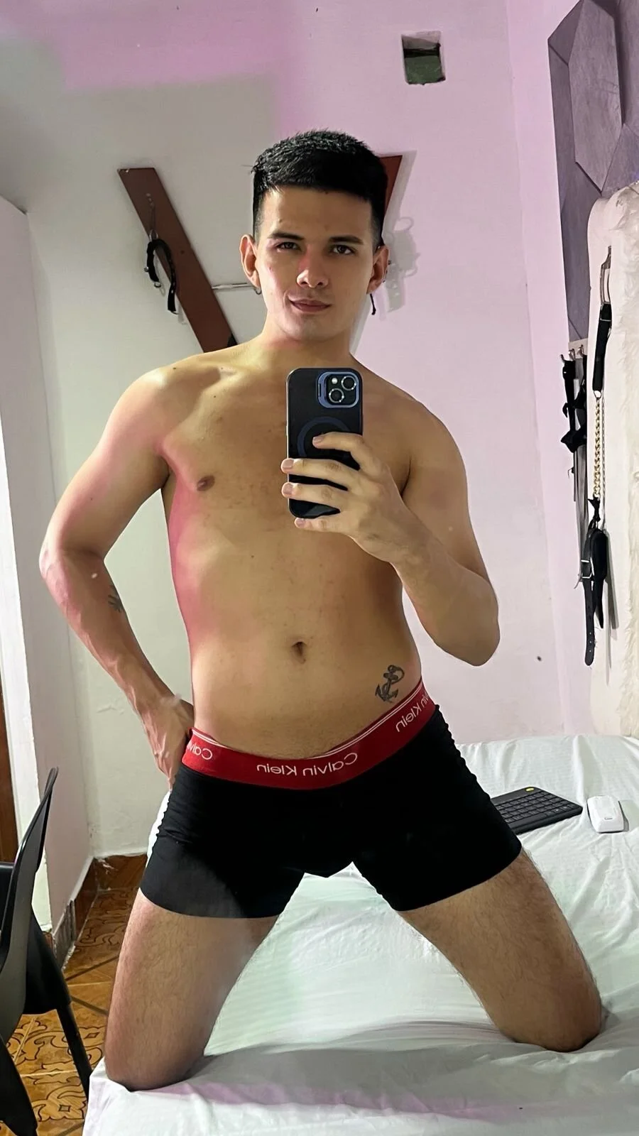 XXX Porn Photo of Nude GoldenBoyM 26