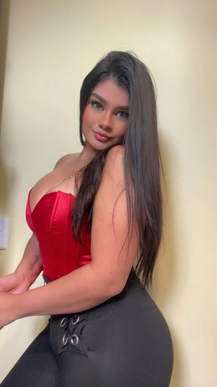 XXX Porn Photo of Nude kiara_storm 6