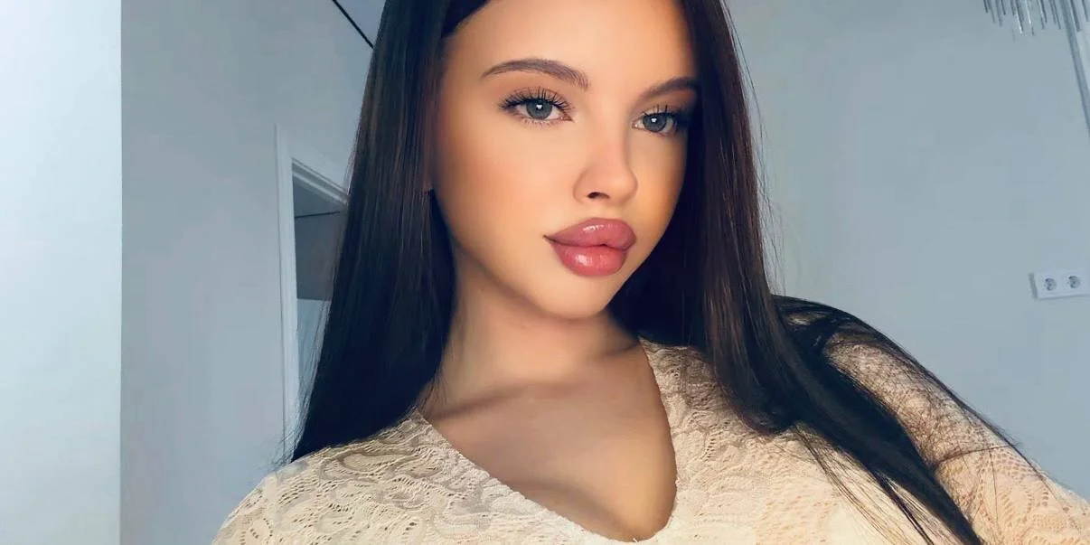 XXX Porn Photo of Nude aminaliven 24