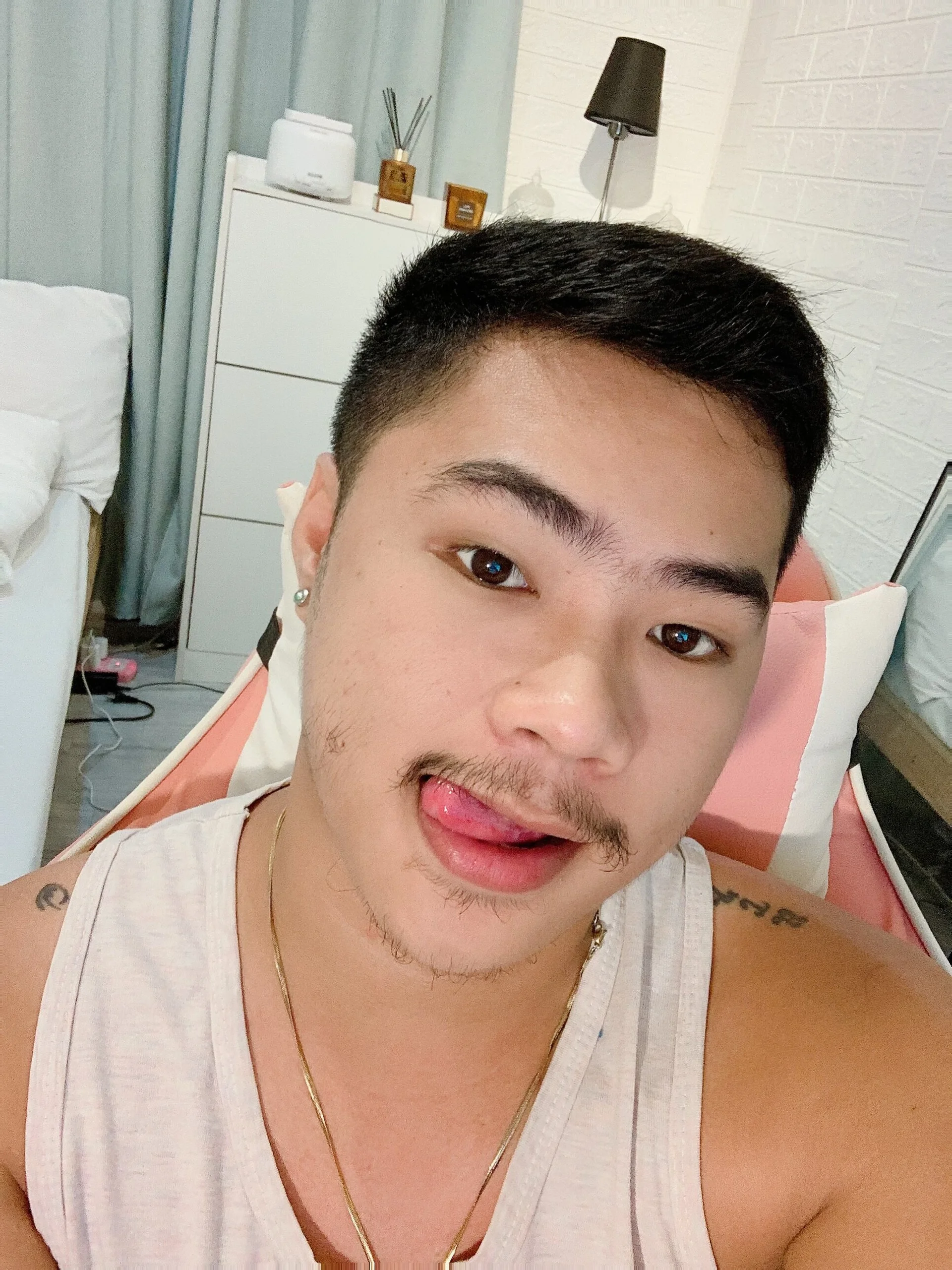 Sweet_asian98