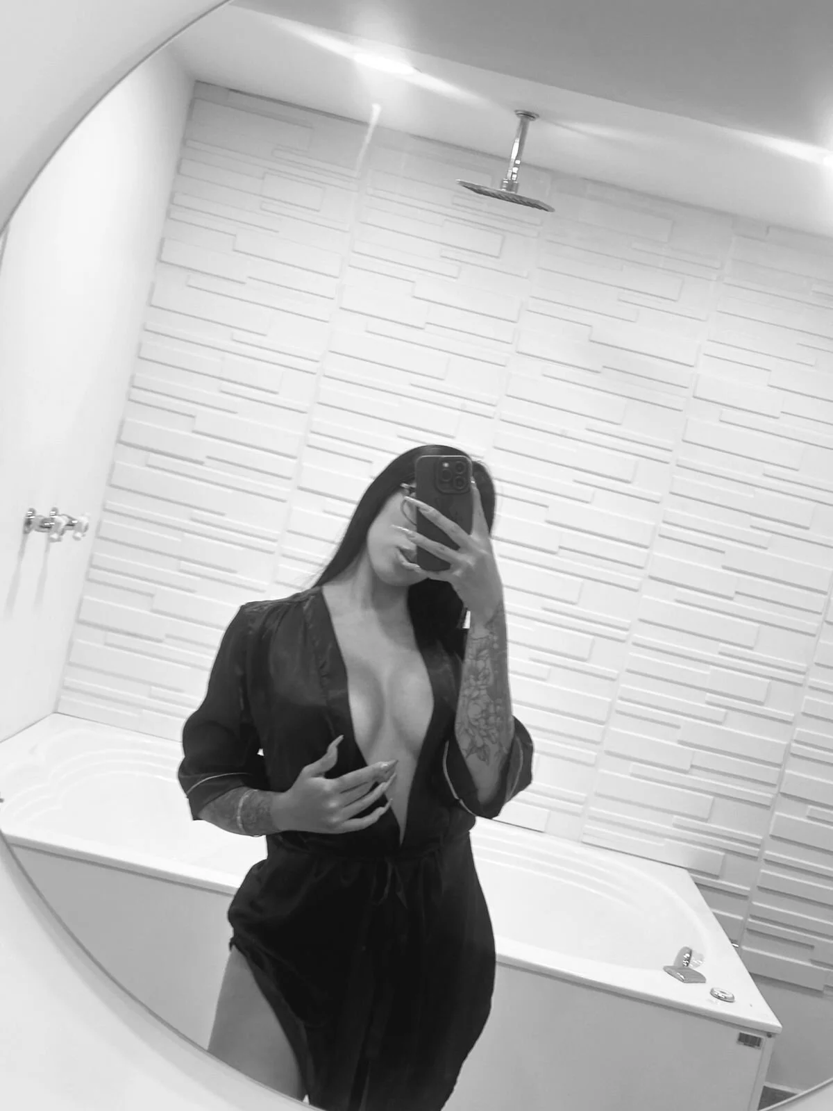 XXX Porn Photo of Nude AriRobert_ 95